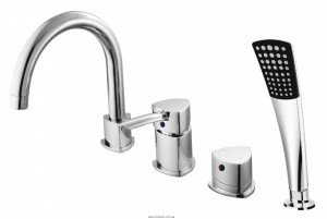 Змішувач одинважільний на борт ванни з душем Ferro колекція Modena хром BTM11A