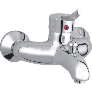 Смеситель однорычажный для ванны с коротким изливом Ferro коллекция Werona хром BTW1