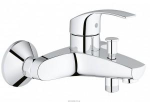 Смеситель однорычажный для ванны с коротким изливом Grohe коллекция Eurosmart New хром 33300002