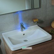 Бесконтактная светодиодная подсветка Jika Clear с датчиком приближения H4942611730001