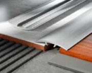 Алюмінієвий поріг Salag Stratus S10 з клеєм 1.82 м Срібний анодований S10C11