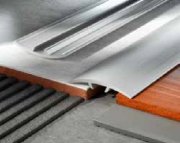 Алюмінієвий поріг Salag Stratus S10 з клеєм 1.82 м Срібний анодований S10C11